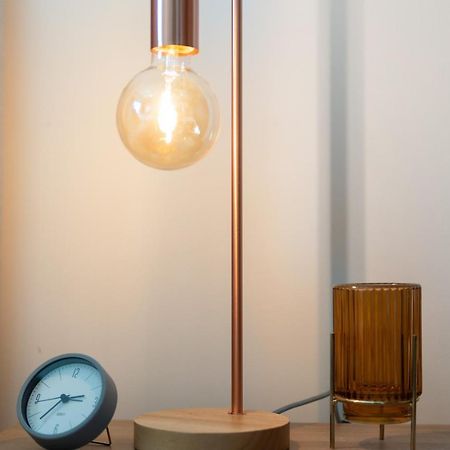 City Apartment 3 Bedroom, Kitchen, Wifi, Workspace, Coffee, Central ハッセルト エクステリア 写真