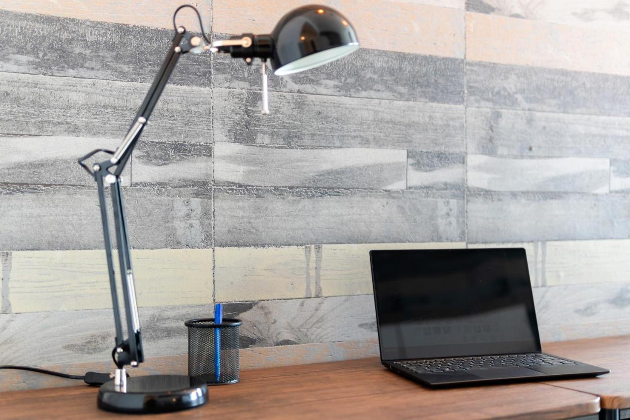 City Apartment 3 Bedroom, Kitchen, Wifi, Workspace, Coffee, Central ハッセルト エクステリア 写真