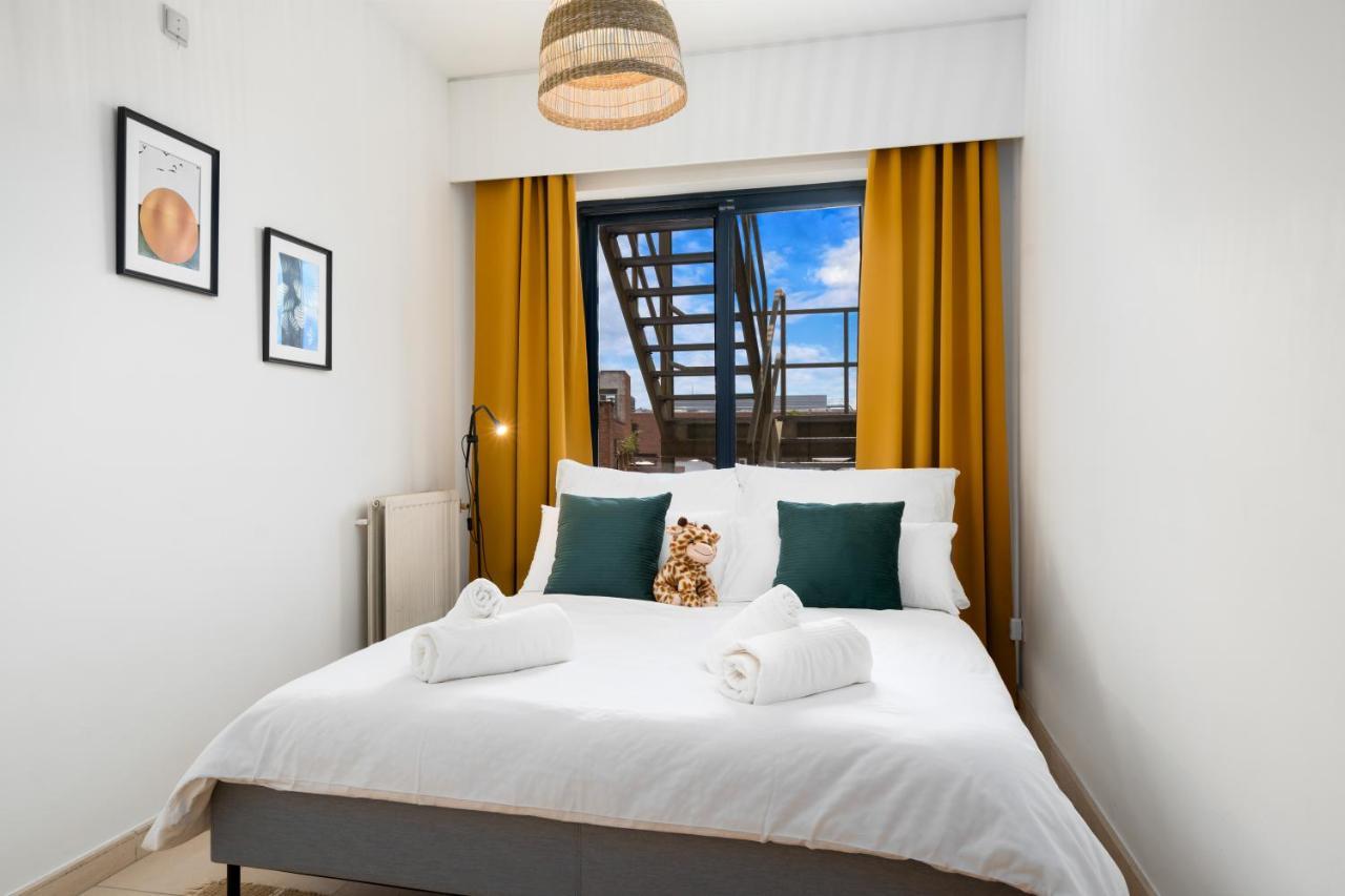 City Apartment 3 Bedroom, Kitchen, Wifi, Workspace, Coffee, Central ハッセルト エクステリア 写真